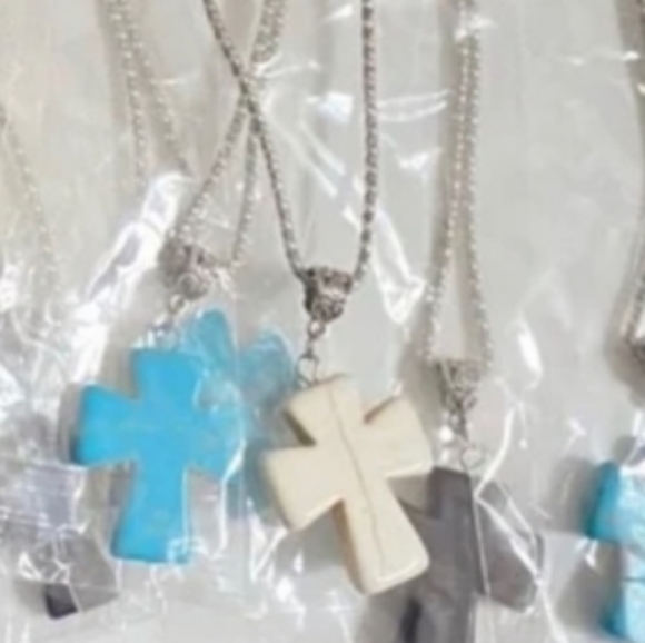 Ivory Cross Necklace Semiprecious Stone on Silver Chain w2 1/2 inch extender - Picture 7 of 11